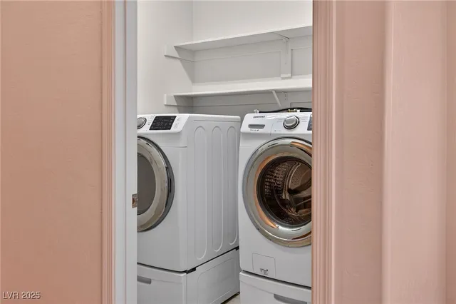 $2,000 | 8113 Celina Hills Street, Las Vegas, NV 89131