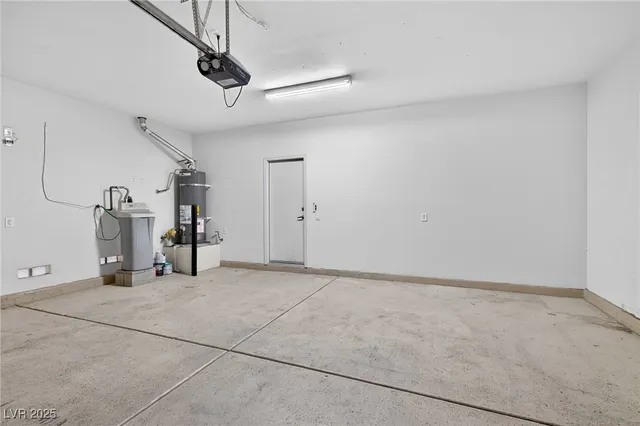 $2,000 | 8113 Celina Hills Street, Las Vegas, NV 89131