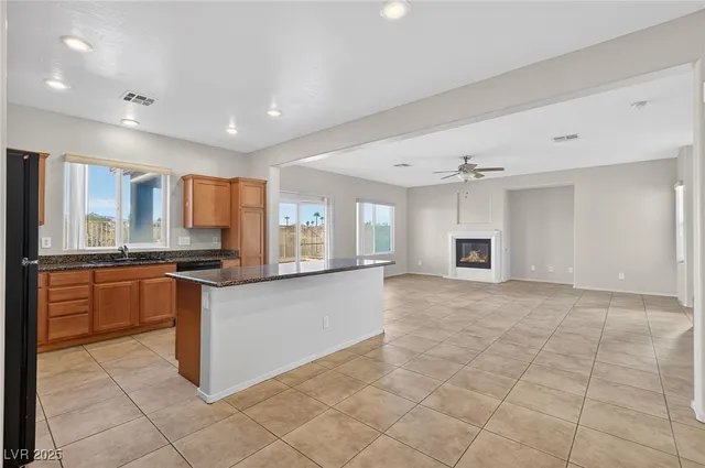 $2,000 | 8113 Celina Hills Street, Las Vegas, NV 89131