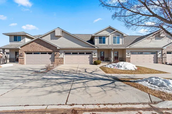 $379,900 | 1274 Bayport Terrace, Green Bay, WI 54313