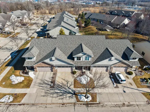 $379,900 | 1274 Bayport Terrace, Green Bay, WI 54313