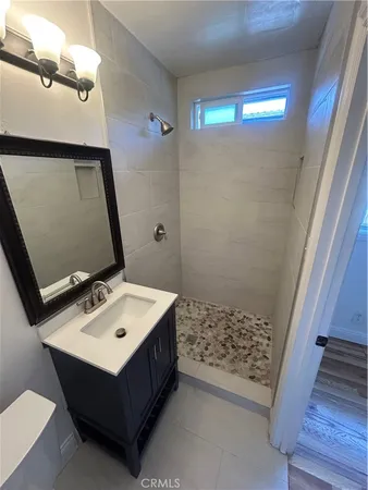 $2,200 | 3718 East 15th Street, Long Beach, CA 90804