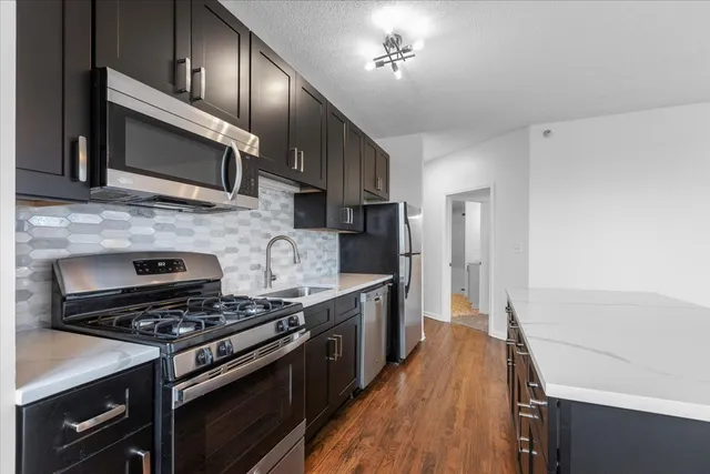 $3,400 | 1717 South Prairie Avenue, Unit 706, Chicago, IL 60616