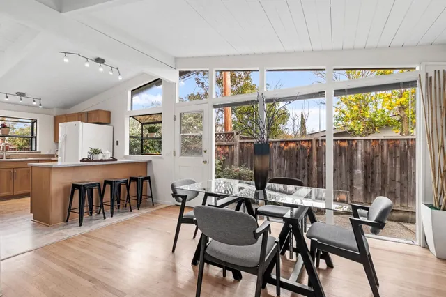 $2,995,000 | 3866 Corina Way, Palo Alto, CA 94303