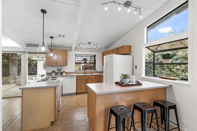 $2,995,000 | 3866 Corina Way, Palo Alto, CA 94303