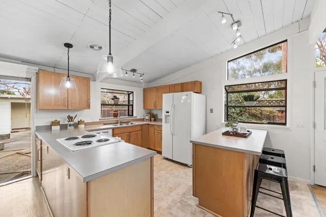 $2,995,000 | 3866 Corina Way, Palo Alto, CA 94303