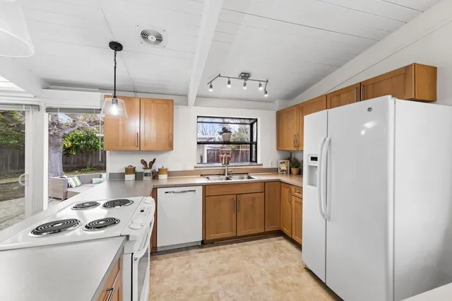 $2,995,000 | 3866 Corina Way, Palo Alto, CA 94303