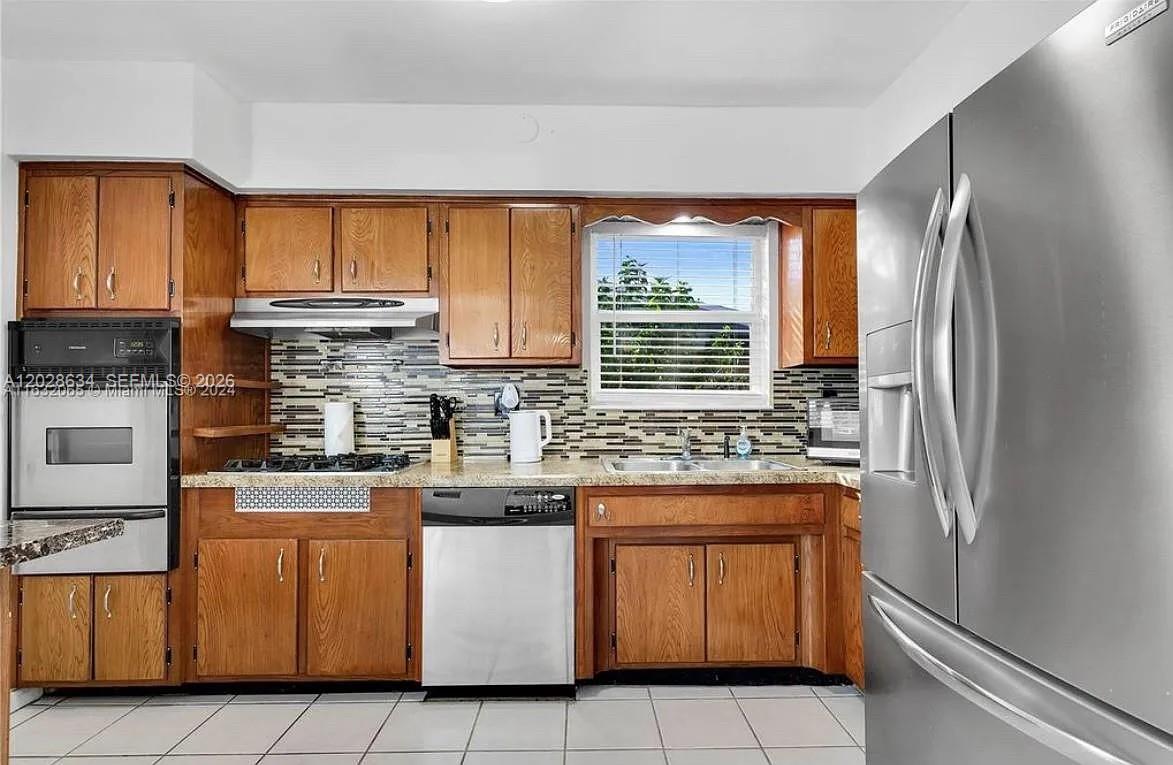 7851 Raleigh Street Hollywood, FL 33024 - Photo 12 of 26