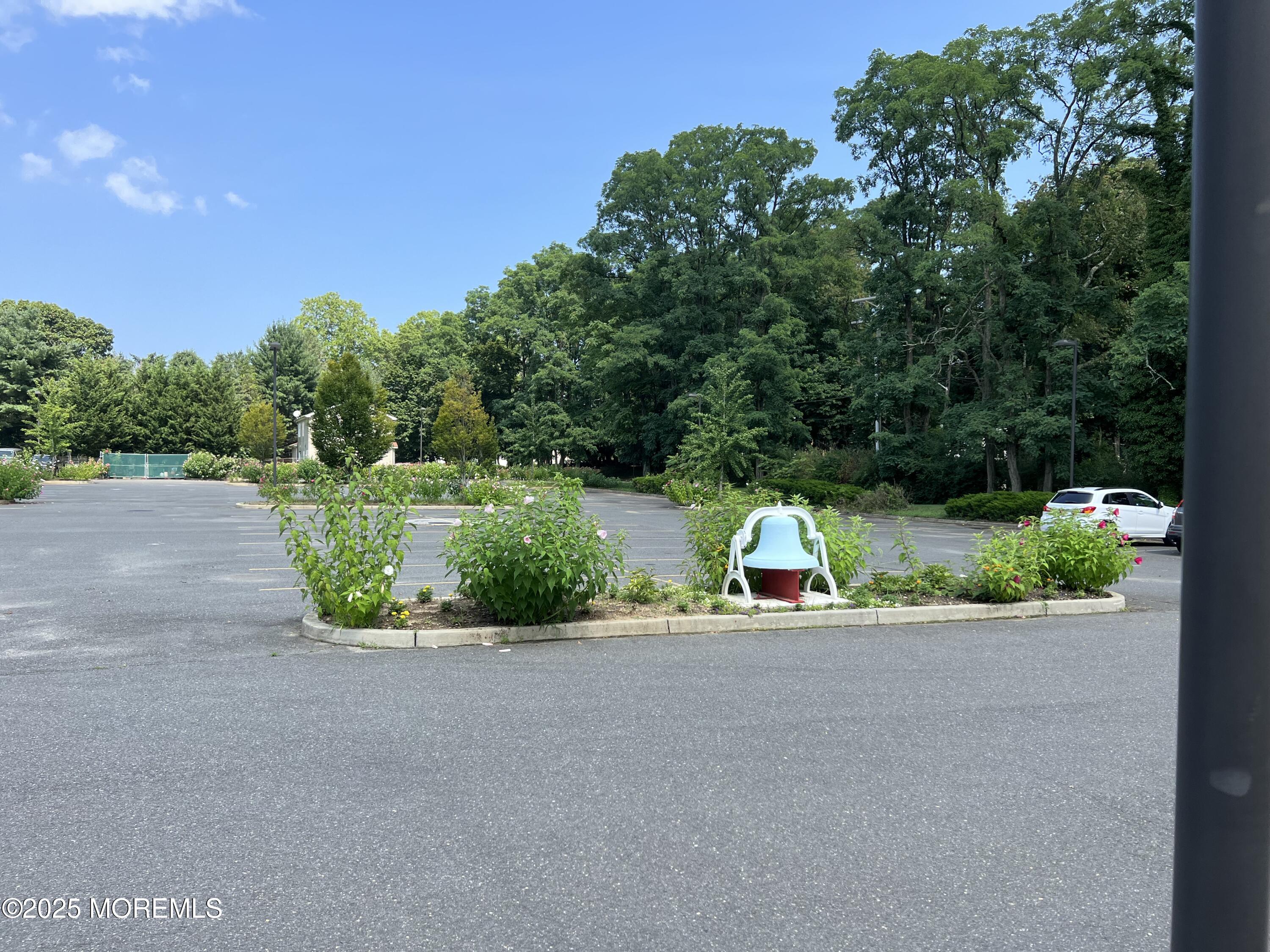 Wyckoff Road Eatontown, NJ 07724 - Photo 8 of 18 Parking lot