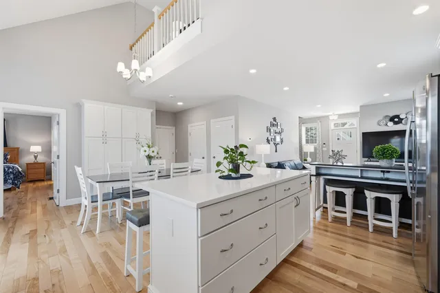 $799,999 | 47 Clover Lane, Londonderry, NH 03053