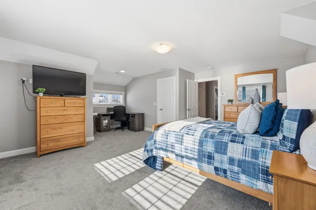 $799,999 | 47 Clover Lane, Londonderry, NH 03053