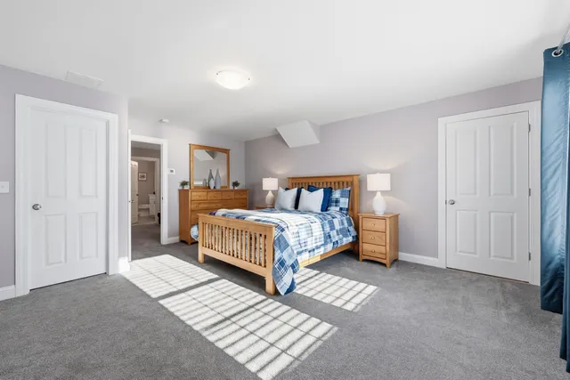 $799,999 | 47 Clover Lane, Londonderry, NH 03053