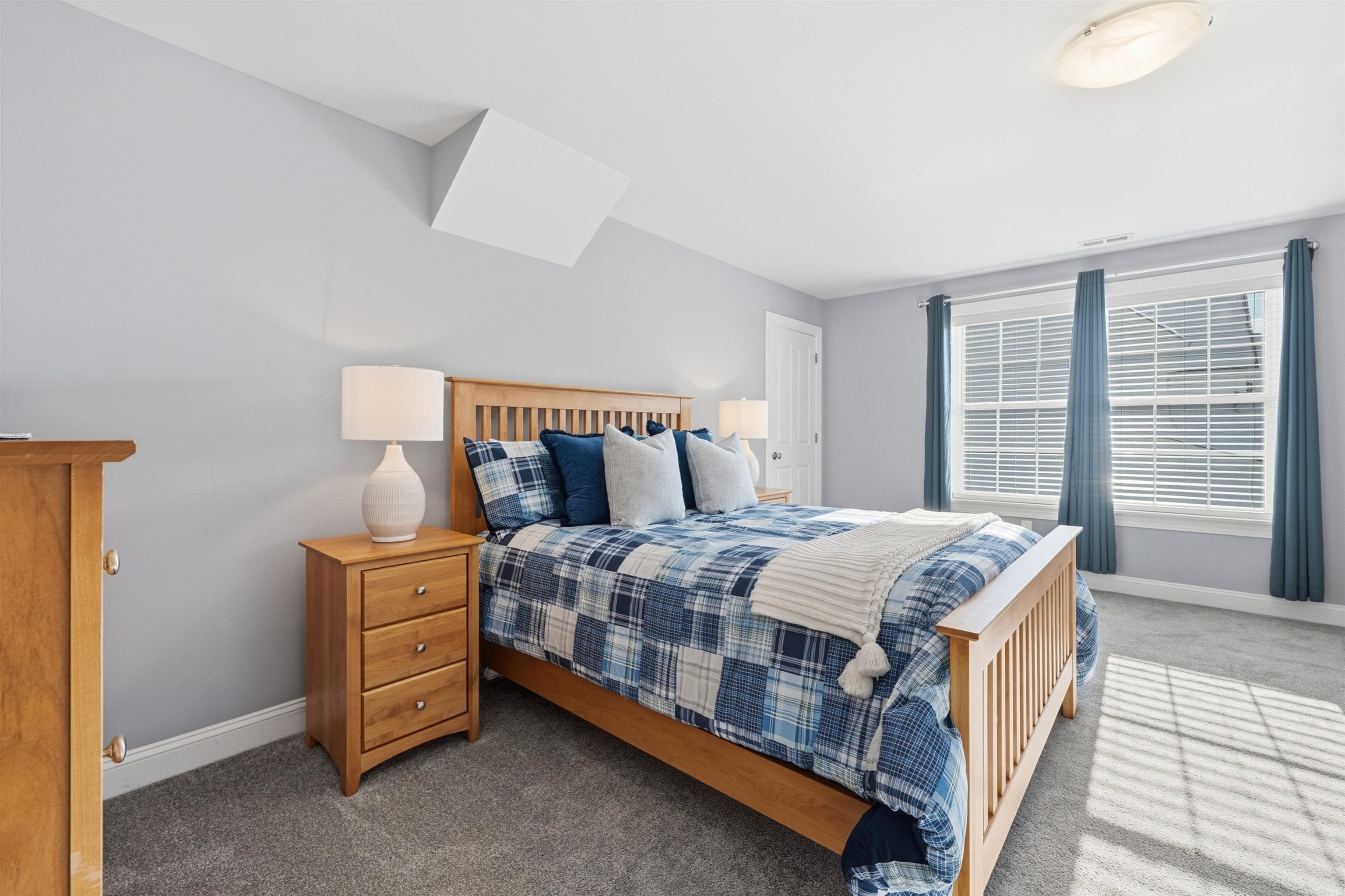 47 Clover Lane Londonderry, NH 03053 - Photo 28 of 56