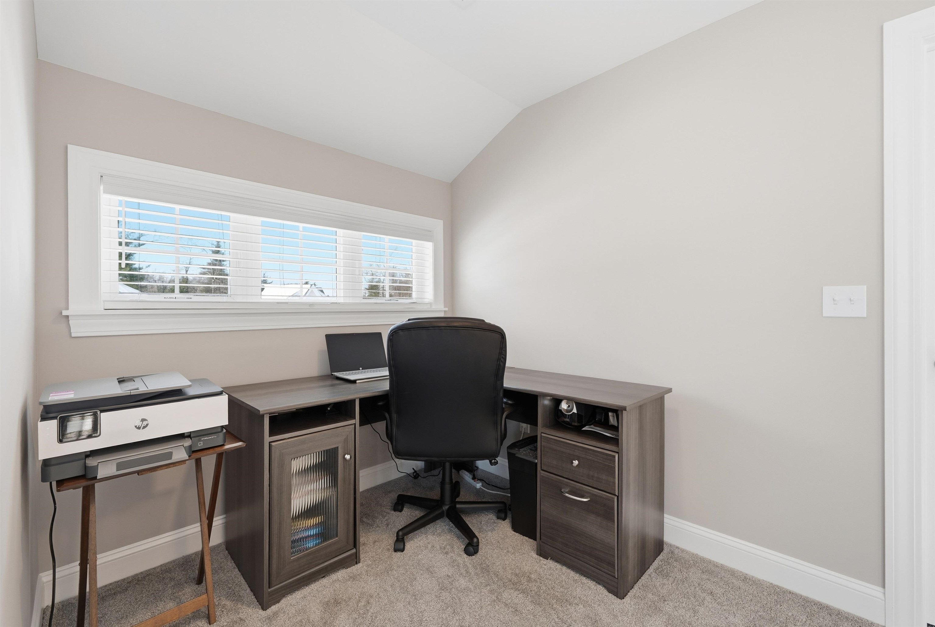 47 Clover Lane Londonderry, NH 03053 - Photo 29 of 56