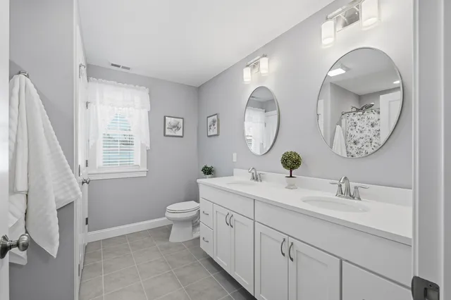 $799,999 | 47 Clover Lane, Londonderry, NH 03053