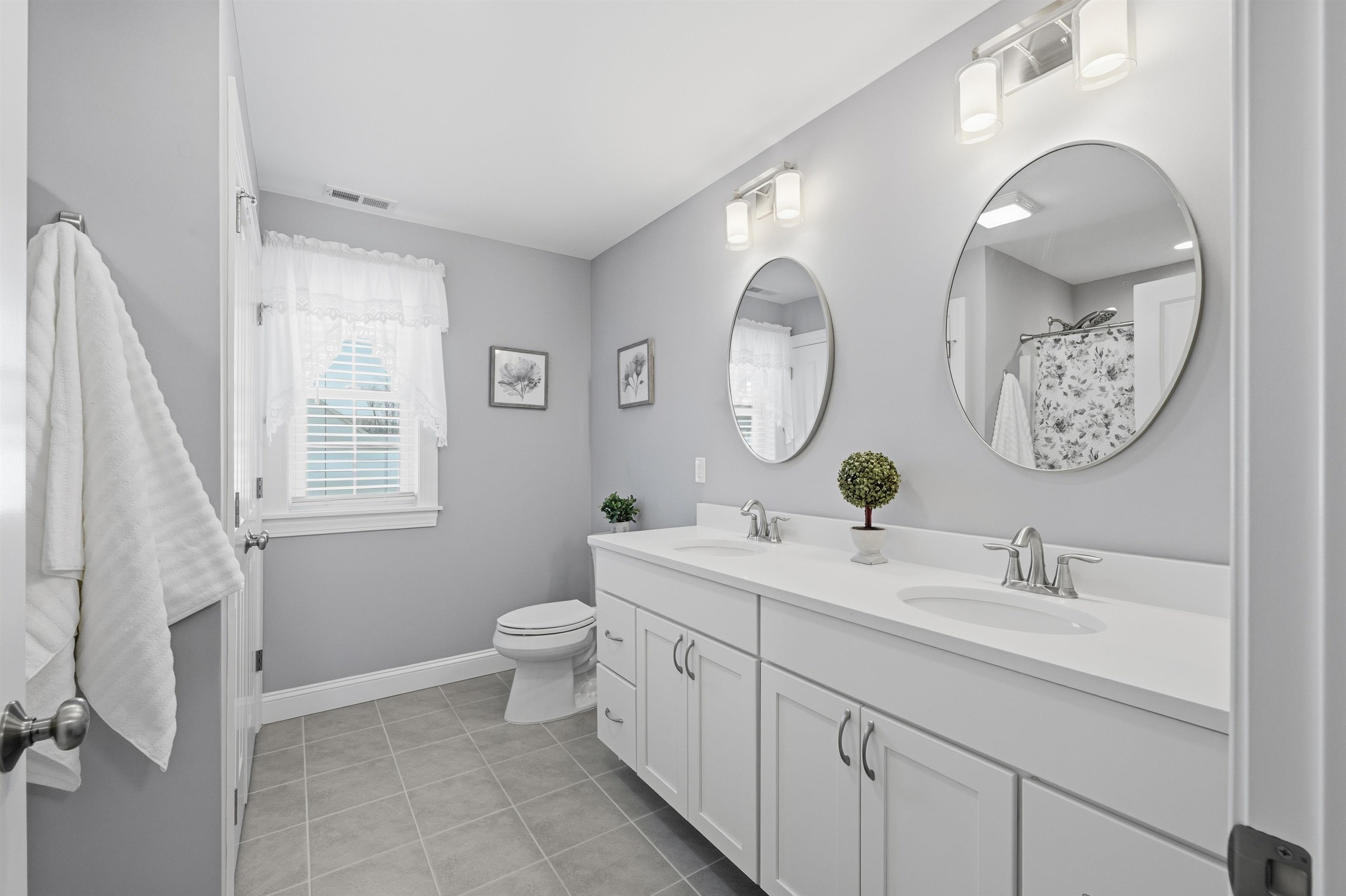 47 Clover Lane Londonderry, NH 03053 - Photo 30 of 56