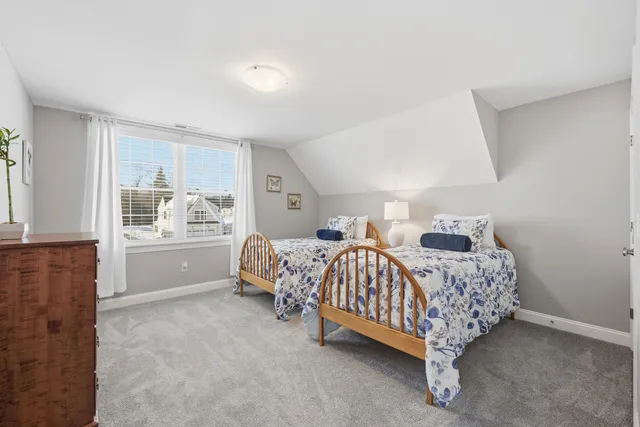 $799,999 | 47 Clover Lane, Londonderry, NH 03053