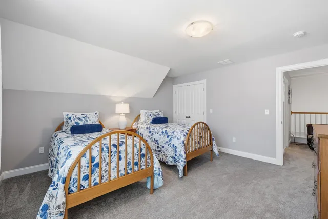 $799,999 | 47 Clover Lane, Londonderry, NH 03053