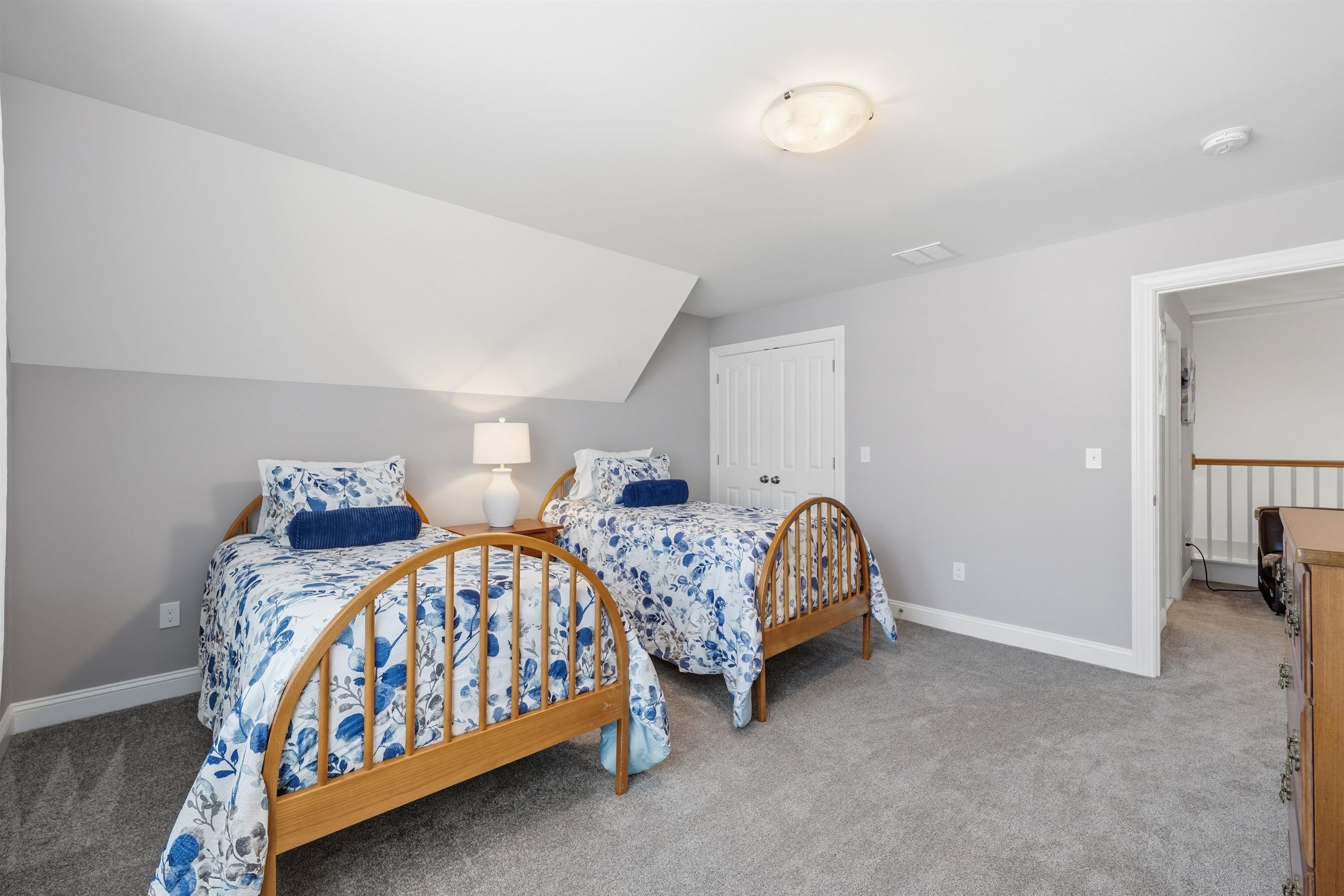 47 Clover Lane Londonderry, NH 03053 - Photo 32 of 56