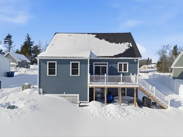 $799,999 | 47 Clover Lane, Londonderry, NH 03053