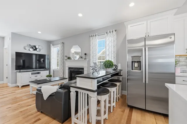 $799,999 | 47 Clover Lane, Londonderry, NH 03053