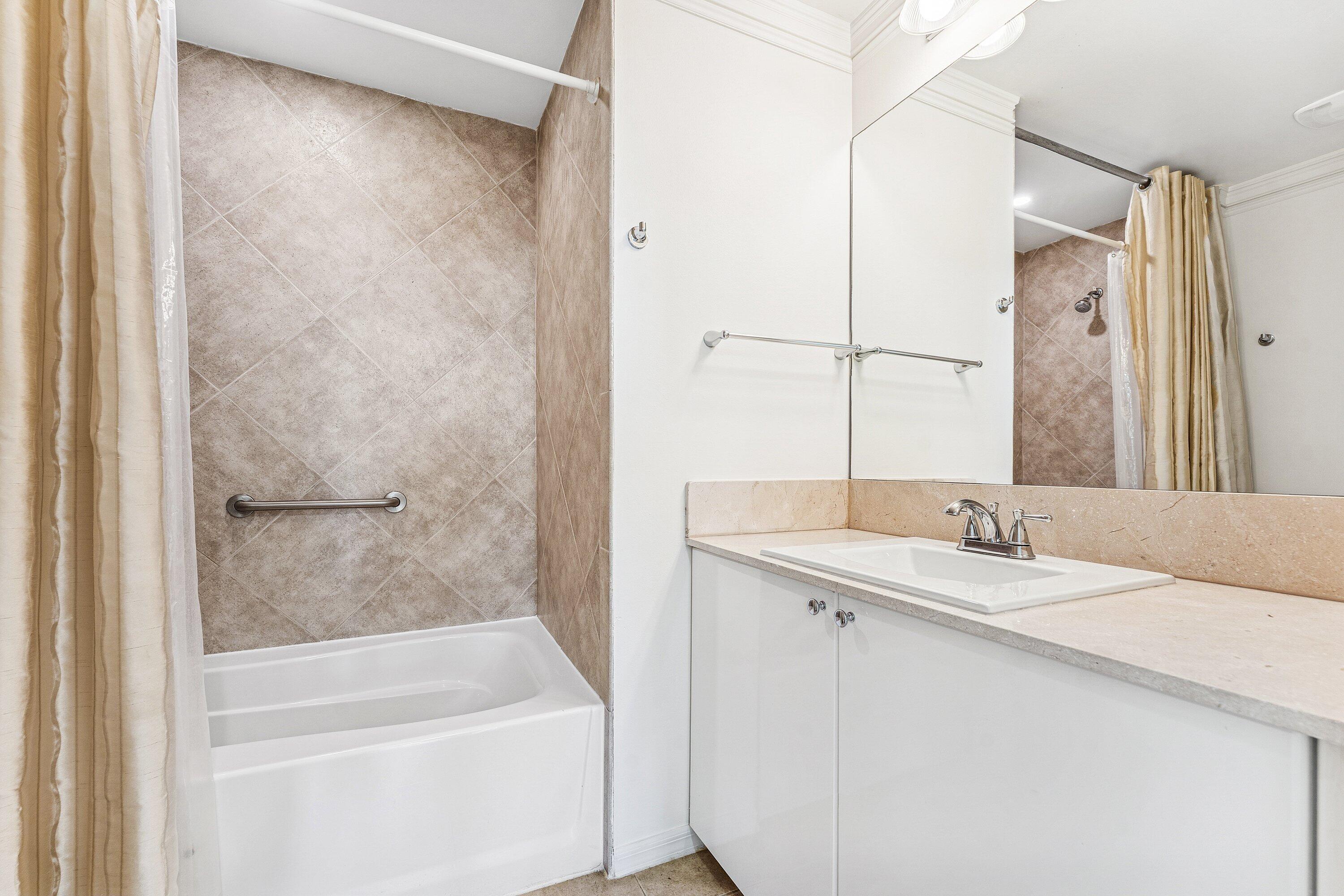 233 South Federal Highway, Unit 721 Boca Raton, FL 33432 - Photo 19 of 46 233 S Federal Hwy, 721, Boca Raton, FL 3