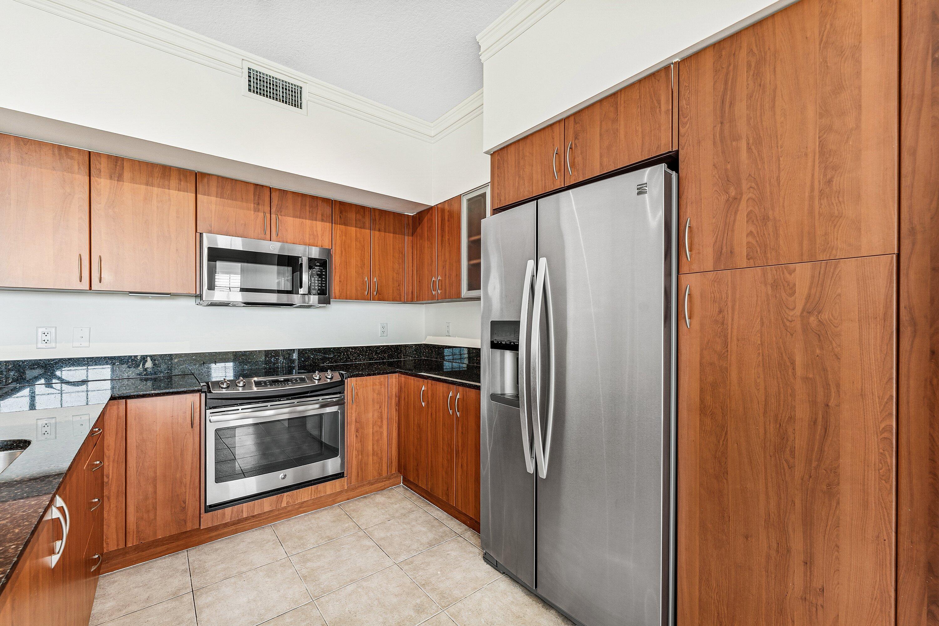 233 South Federal Highway, Unit 721 Boca Raton, FL 33432 - Photo 6 of 46 233 S Federal Hwy, 721, Boca Raton, FL 3