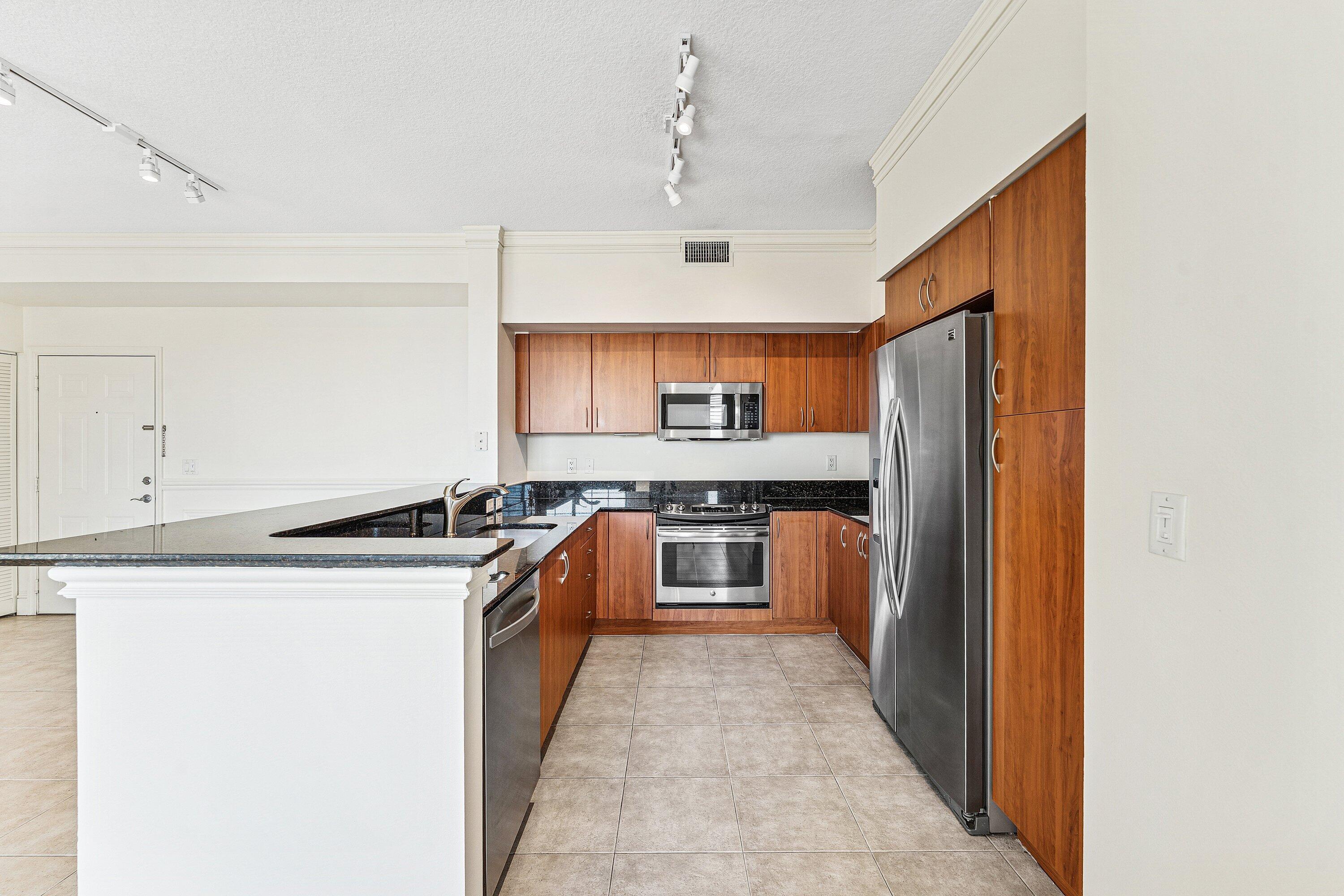 233 South Federal Highway, Unit 721 Boca Raton, FL 33432 - Photo 9 of 46 233 S Federal Hwy, 721, Boca Raton, FL 3