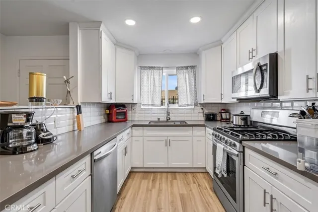 $484,000 | 804 East Washington Avenue, Unit C, Escondido, CA 92025