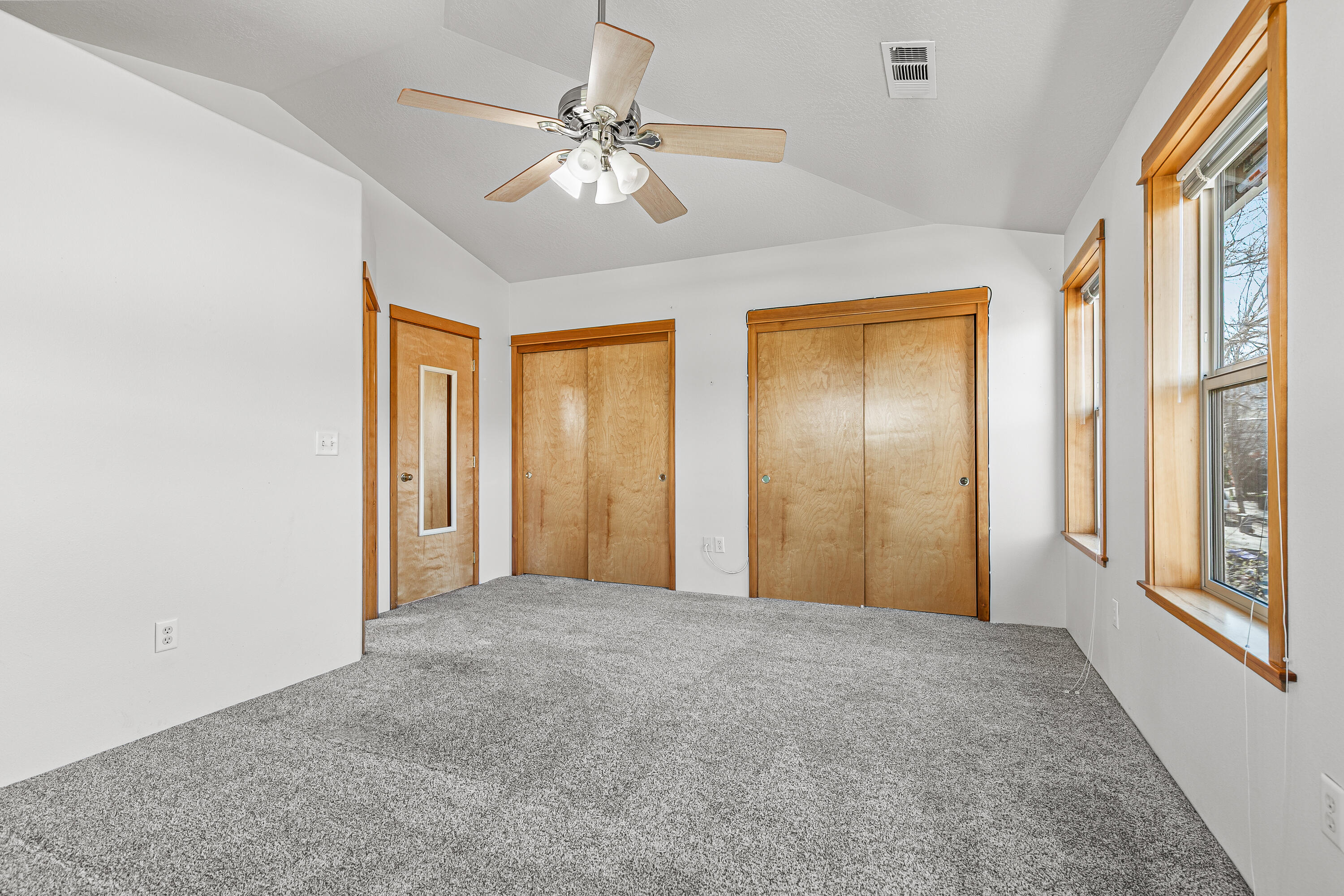 5 Logan Way Talent, OR 97540 - Photo 26 of 35 9R9A6349
