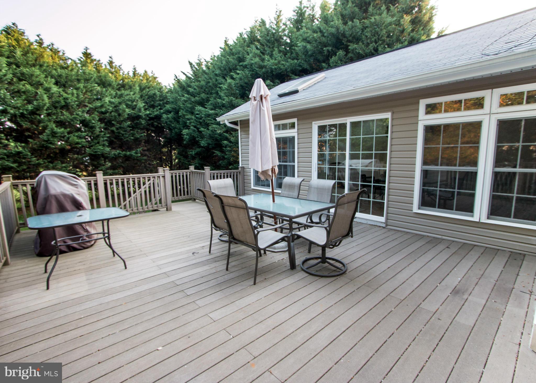 1600 Golf Course Drive Bowie, MD 20721 - Photo 24 of 30 Oversized Deck