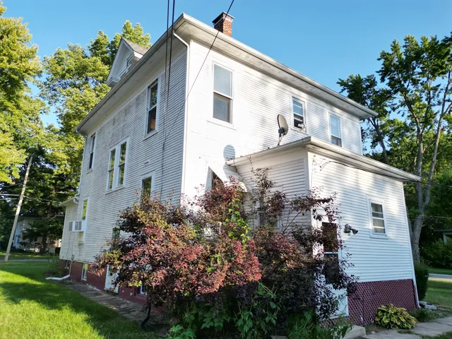 $164,900 | 533 South 4th Street, Watseka, IL 60970