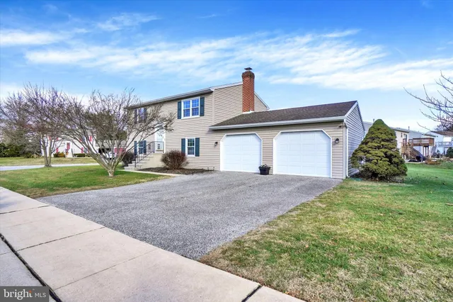 $284,900 | 2270 Seneca Drive, York, PA 17408