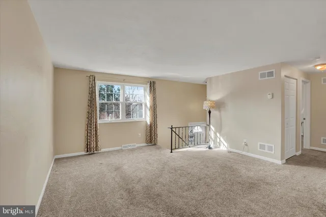 $284,900 | 2270 Seneca Drive, York, PA 17408