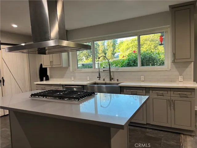 $6,250 | 6656 Columbus Avenue, Van Nuys, CA 91405