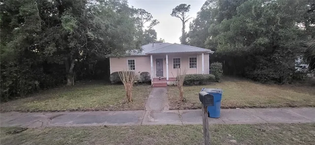 $975 | 415 Newcastle Street, Brunswick, GA 31520