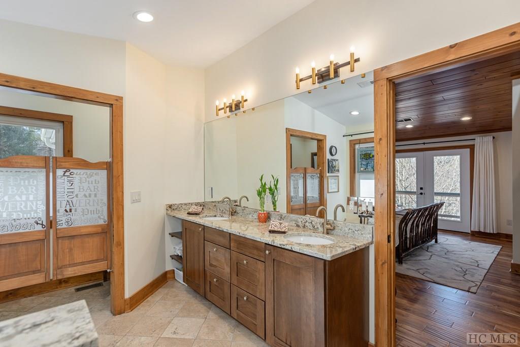 278 Golf View Road Sapphire, NC 28774 - Photo 36 of 68 Gallery Image 36