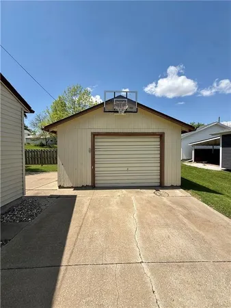 $149,900 | 710 South Vine Street, Maryville, MO 64468