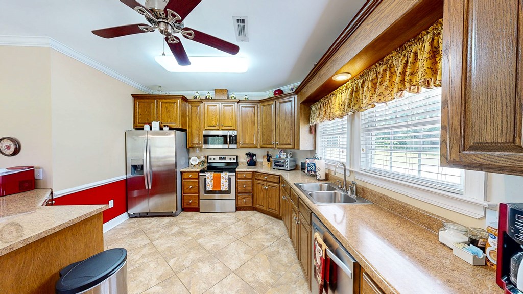 444 Hicks Road Dothan, AL 36303 - Photo 15 of 60