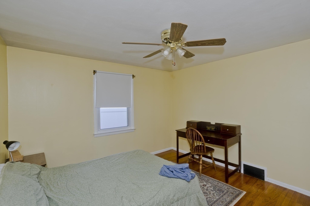 93 Moss Road Springfield, MA 01119 - Photo 23 of 40