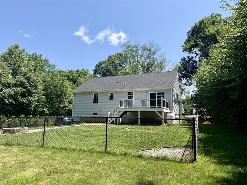 41 Collette Road Sturbridge, MA 01518 - Photo 2 of 9