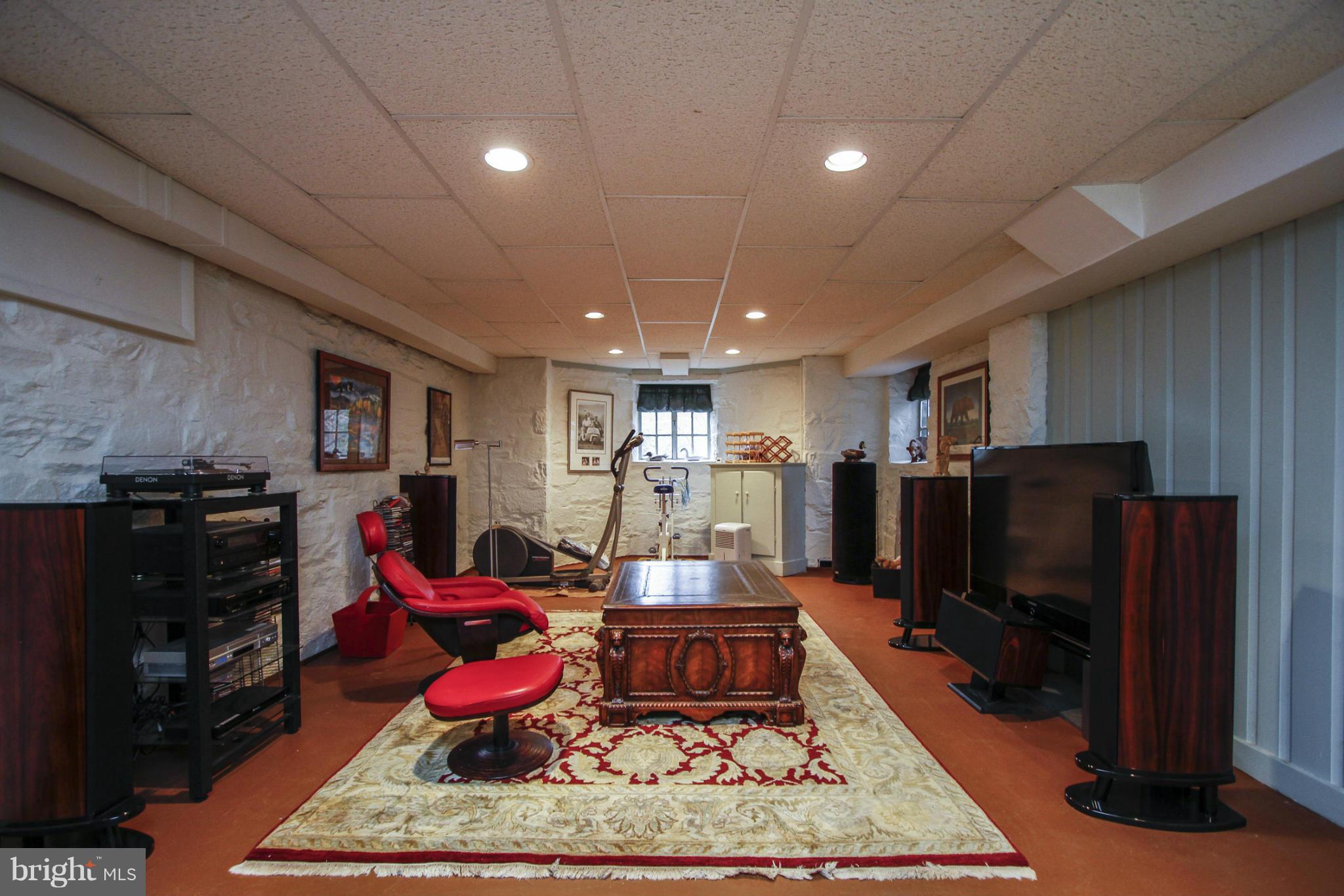 308 Edgevale Road Baltimore, MD 21210 - Photo 23 of 29 Family Room