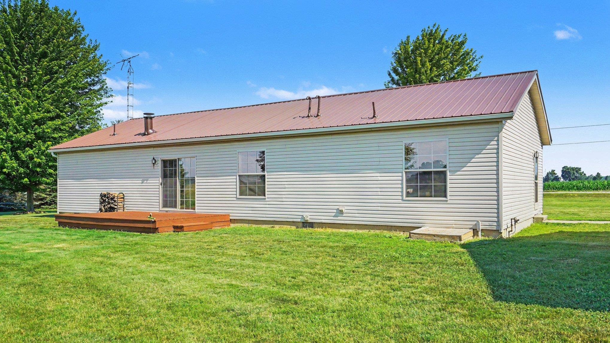 3895 West Broomfield Road Mount Pleasant, MI 48858 - Photo 2 of 34