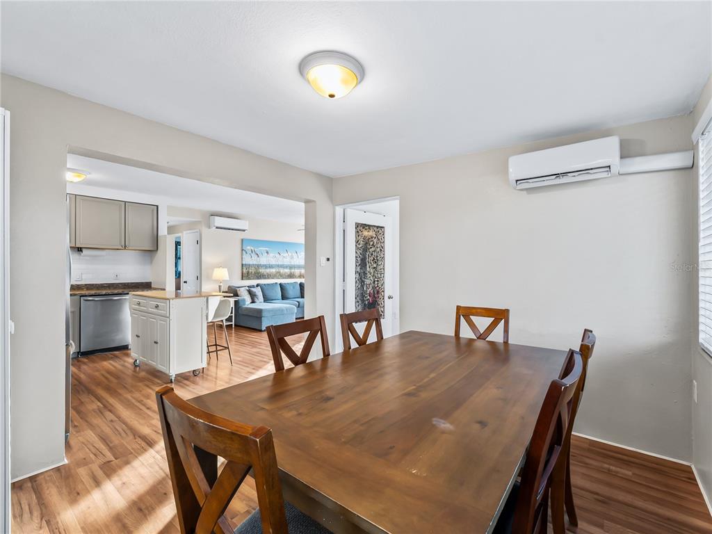 1328 Jamaica Road Venice, FL 34293 - Photo 14 of 56