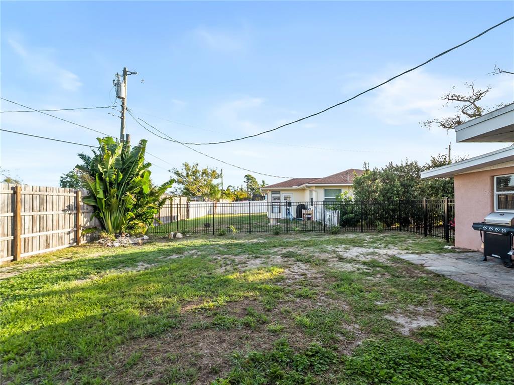 1328 Jamaica Road Venice, FL 34293 - Photo 34 of 56