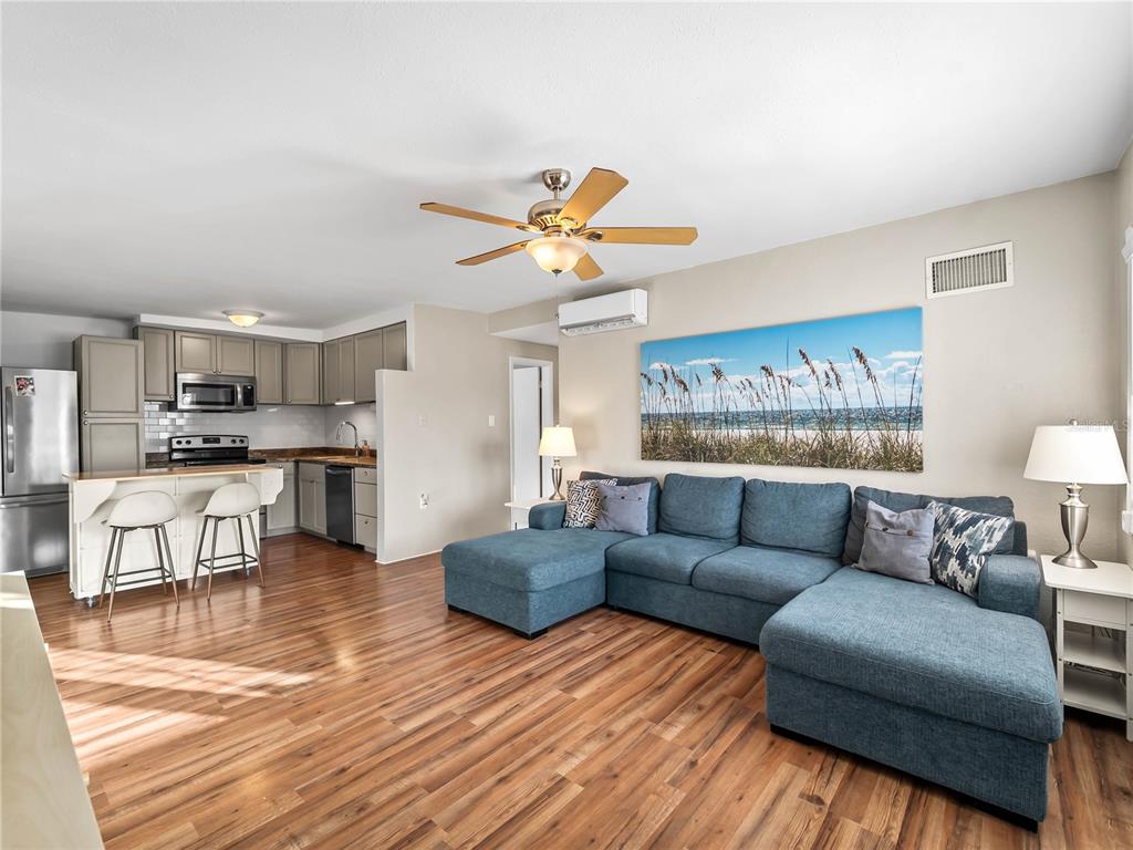 1328 Jamaica Road Venice, FL 34293 - Photo 5 of 56