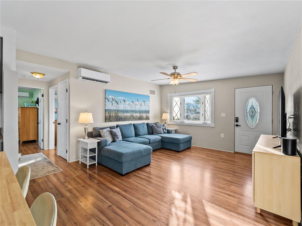 1328 Jamaica Road Venice, FL 34293 - Photo 6 of 56