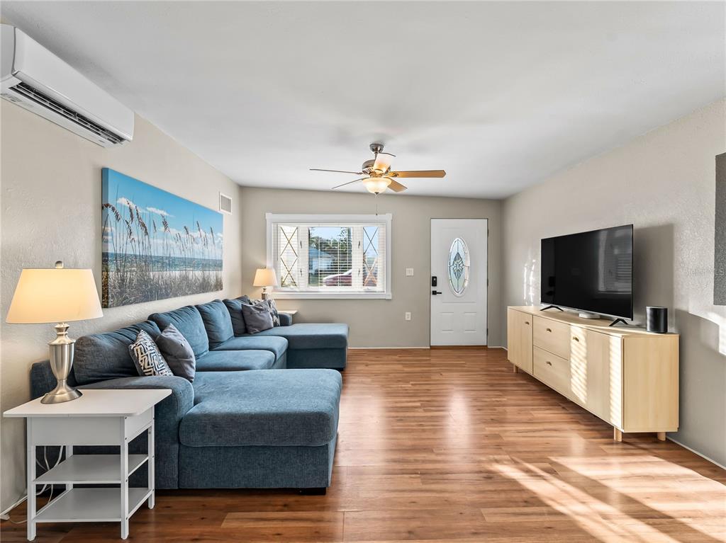 1328 Jamaica Road Venice, FL 34293 - Photo 7 of 56