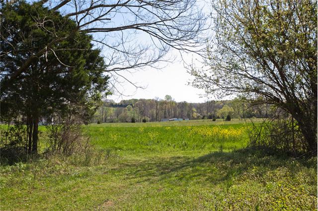 1030 North Sumner Road Portland, TN 37148 - Photo 19 of 20 15 acres is just the perfect size for a "Gentleman's Farm". A wonderful home - or a get away retreat from Nashville.