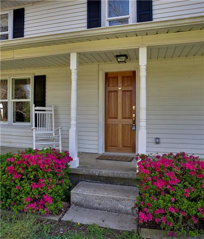 1030 North Sumner Road Portland, TN 37148 - Photo 4 of 20 Once you go through the front door - you'll decide you want to stay!